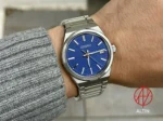 ساعت مچی مردانه سیکو مدل Seiko SUR555P1 | سری Essentials با صفحه آبی راه راه و بدنه تمام استیل - تصویر 4