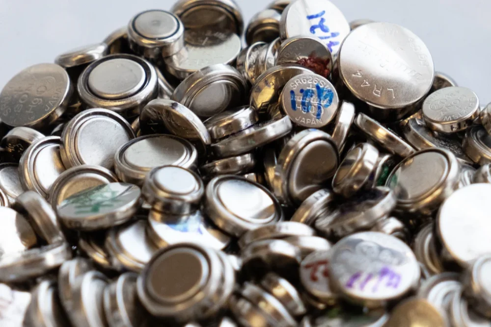 ساعت کوارتز چگونه کار می‌کند؟